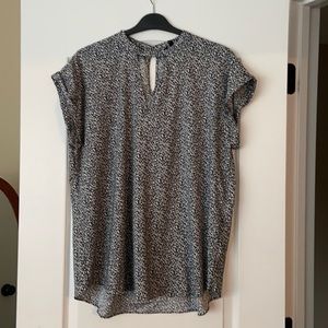 Keyhole front and back, rolled sleeve blouse